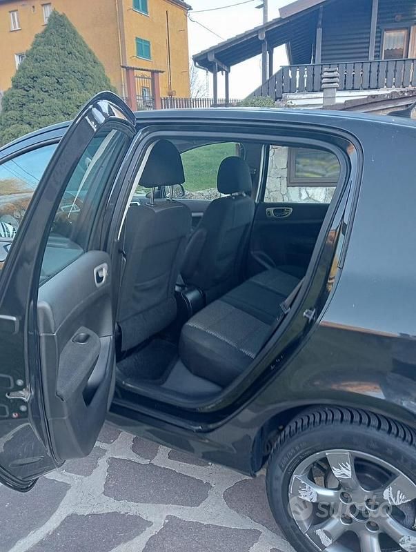 Usata Peugeot 307 90 CV (66 kW) 2013 Nero Berlina