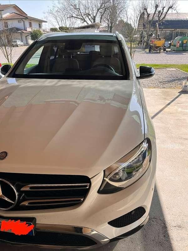 Usata Mercedes GLC250 Business 204 CV (150 kW) 2017 Bianco SUV