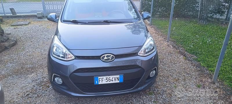 Usata Hyundai i10 66 CV (48 kW) 2016 Grigio Utilitaria