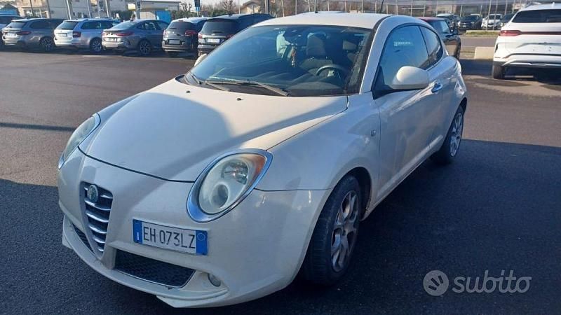 Usata Alfa Romeo MiTo Distinctive 105 CV (77 kW) 2011 Bianco Utilitaria