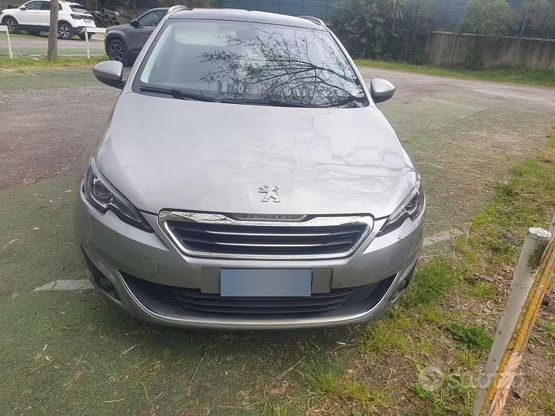 Usata Peugeot 308 SW Allure 120 CV (88 kW) 2015 Grigio Station wagon