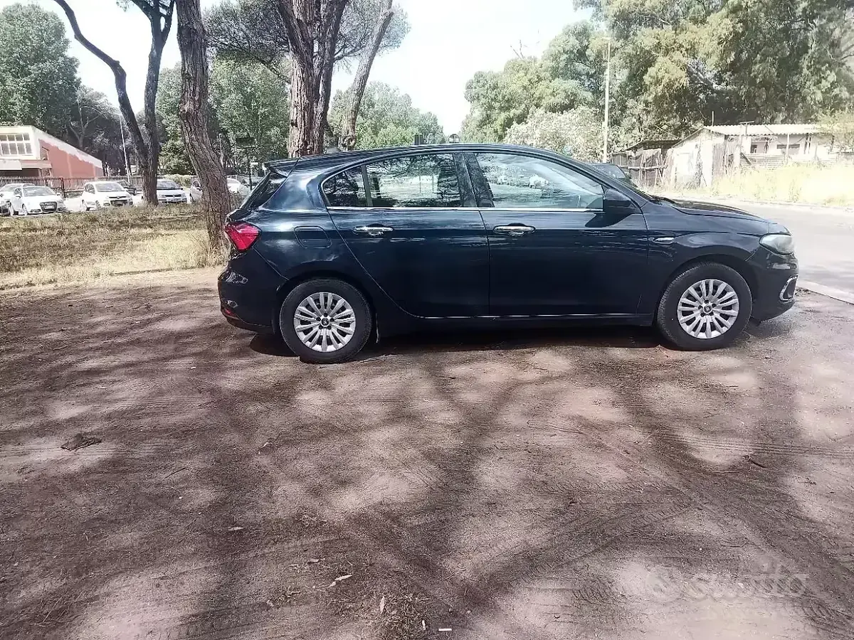 Usata Fiat Tipo 95 CV (69 kW) 2016 Blu Berlina