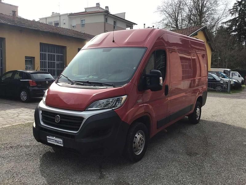 Usata Fiat Ducato 136 CV (100 kW) 2019 Rosso Furgone