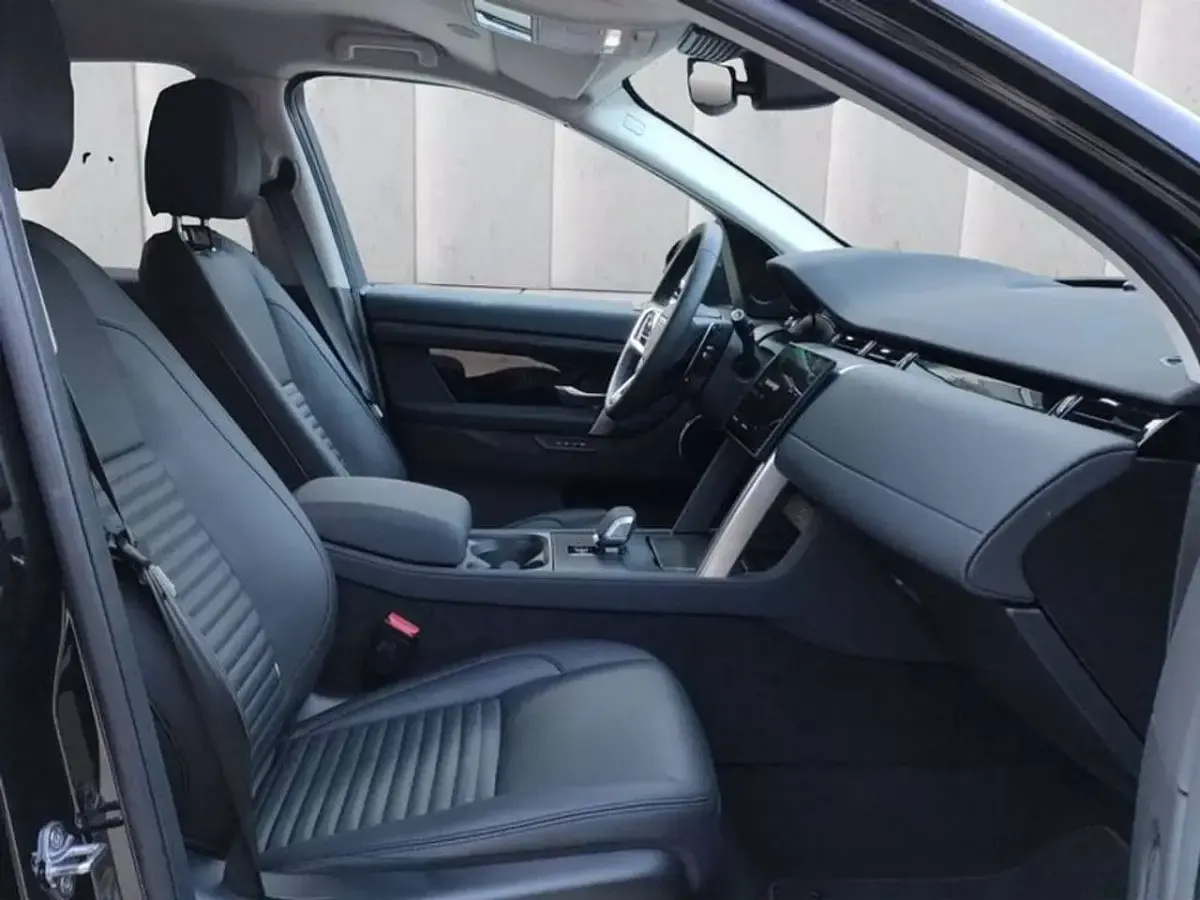 Usata Land Rover Discovery 5 S 163 CV (119 kW) 2025 Santorini black SUV