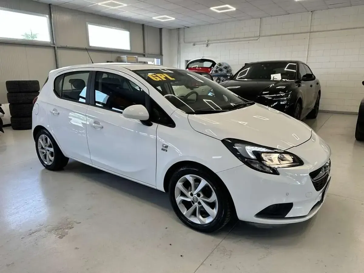 Usata Opel Corsa 90 CV (66 kW) 2019 Bianco Utilitaria