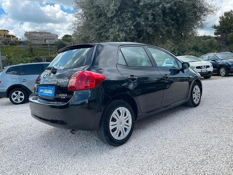 Usata Toyota Auris 126 CV (92 kW) 2008 Nero Utilitaria