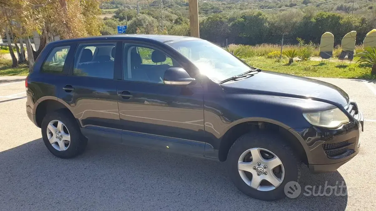Usata VW Touareg 174 CV (127 kW) 2009 Nero SUV