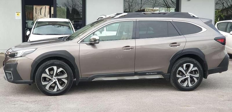 Usata Subaru Outback 169 CV (124 kW) 2022 Bronzo Station wagon