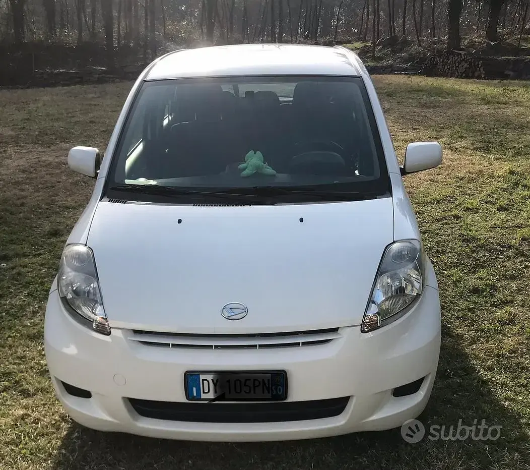 Usata Daihatsu Sirion 91 CV (66 kW) 2009 Utilitaria