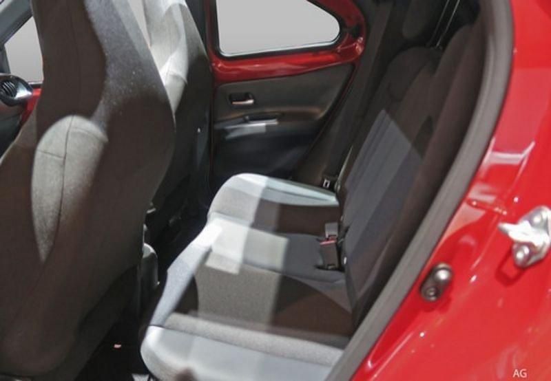 Bianco Usata 2025 Toyota Aygo X Active SUV | 15.400 € (Ottimo prezzo) - Immagine 1/1