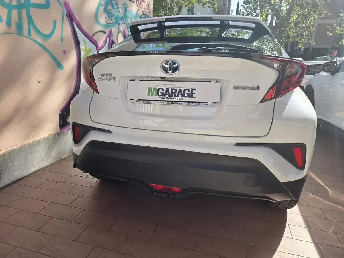 Usata Toyota C-HR Business Edition 97 CV (71 kW) 2021 Bianco SUV