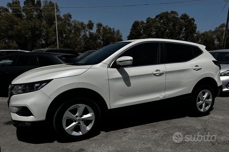 Usata Nissan Qashqai Acenta 110 CV (80 kW) 2017 Bianco SUV