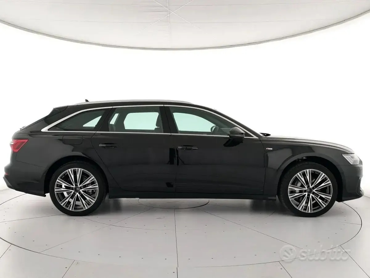 Nuova Audi A6 Business 286 CV (210 kW) 2026 Nero Station wagon