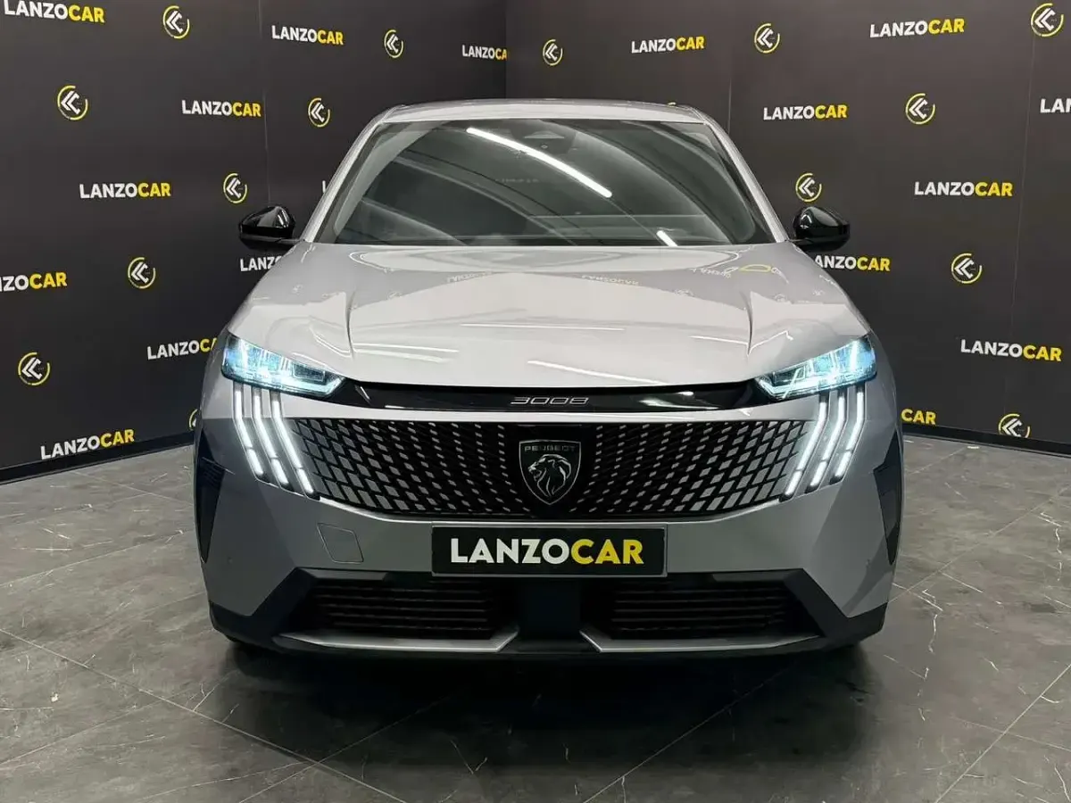 Usata Peugeot 3008 Allure 136 CV (100 kW) 2025 Grigio SUV