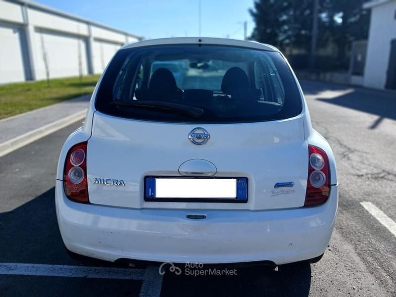 Gebraucht Nissan Micra 80 PS (58 kW) 2010 Weiß Kleinwagen