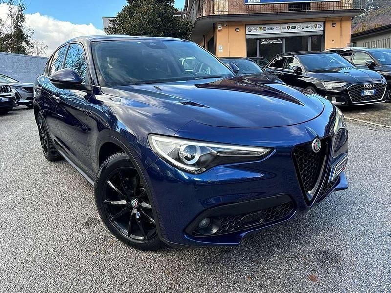 Usata Alfa Romeo Stelvio Sprint 190 CV (139 kW) 2020 Blu montecarlo SUV