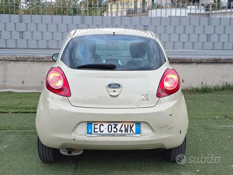 Usata Ford Ka 69 CV (50 kW) 2010 Verde Berlina
