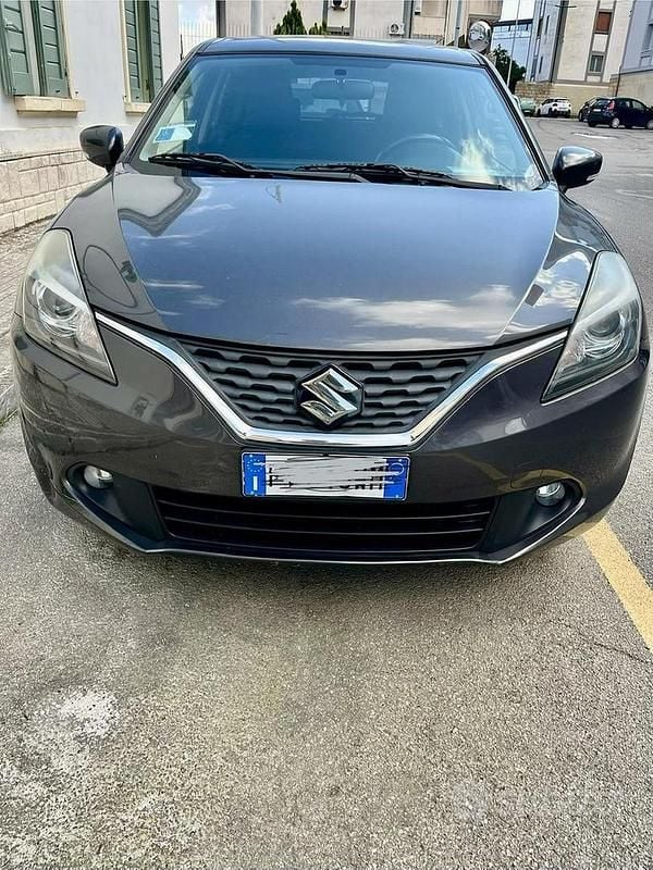 Begagnad Suzuki Baleno 90 HK (66 kW) 2019 Grå Halvkombi