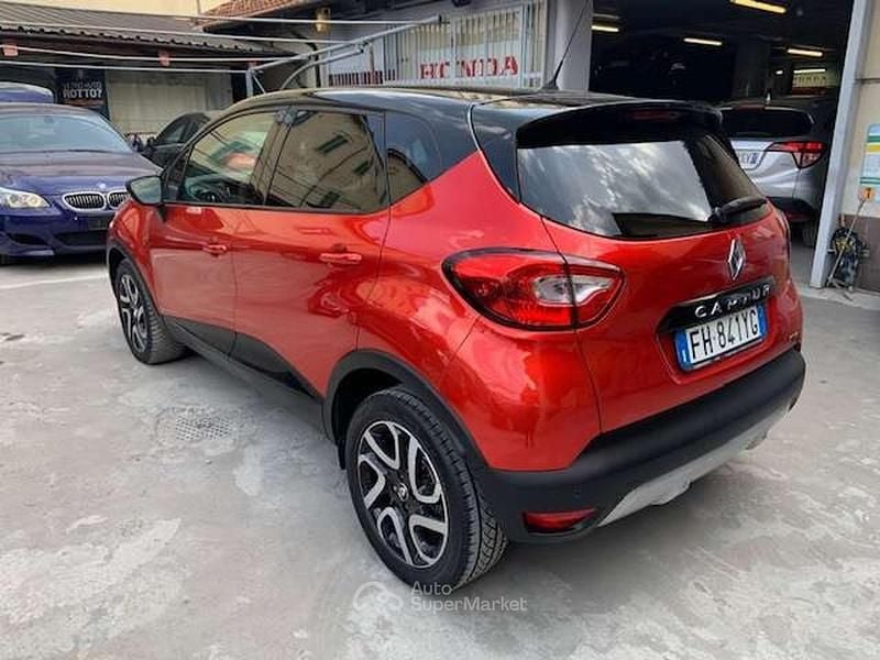 Usata Renault Captur 90 CV (66 kW) 2017 Rosso SUV