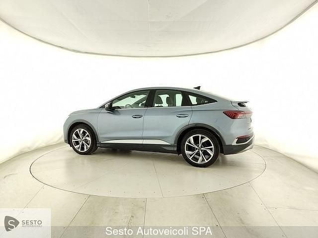 Usata Audi Q4 e-tron Comfort 150 kW (204 CV) 2022 Blu geyser metallizzato SUV