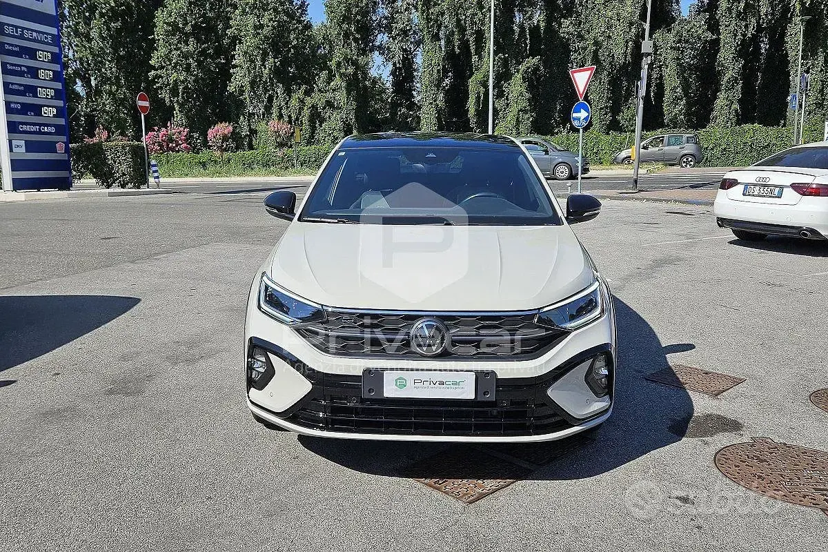 Usata VW Taigo R-line 110 CV (80 kW) 2023 Grigio SUV