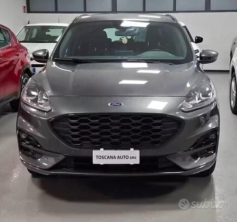 Usata Ford Kuga ST-Line 120 CV (88 kW) 2023 Grigio SUV