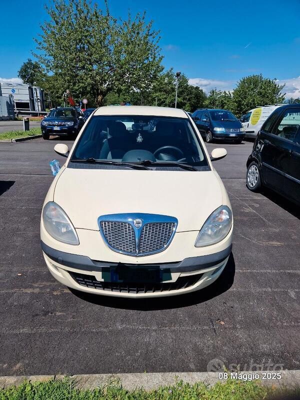 Usata Lancia Ypsilon 2006 Utilitaria