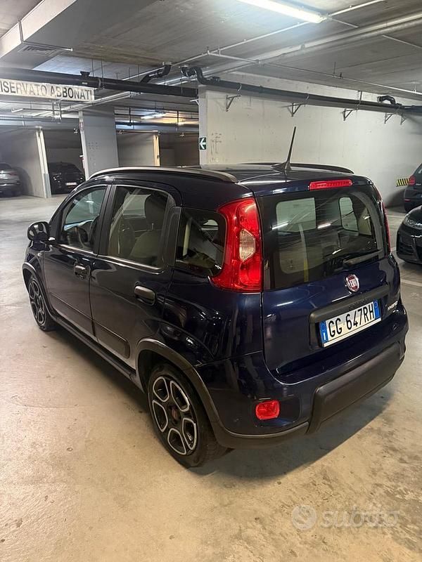 Usata Fiat Panda Sport 70 CV (51 kW) 2021 Blu Utilitaria
