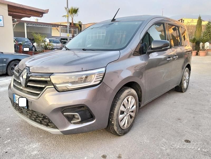Grigio Usata 2021 Renault Kangoo Monovolume | 6200 € (Super prezzo) - Immagine 1/4