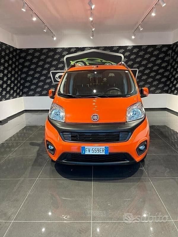 Usata Fiat Qubo Lounge 77 CV (56 kW) 2019 Arancione Monovolume