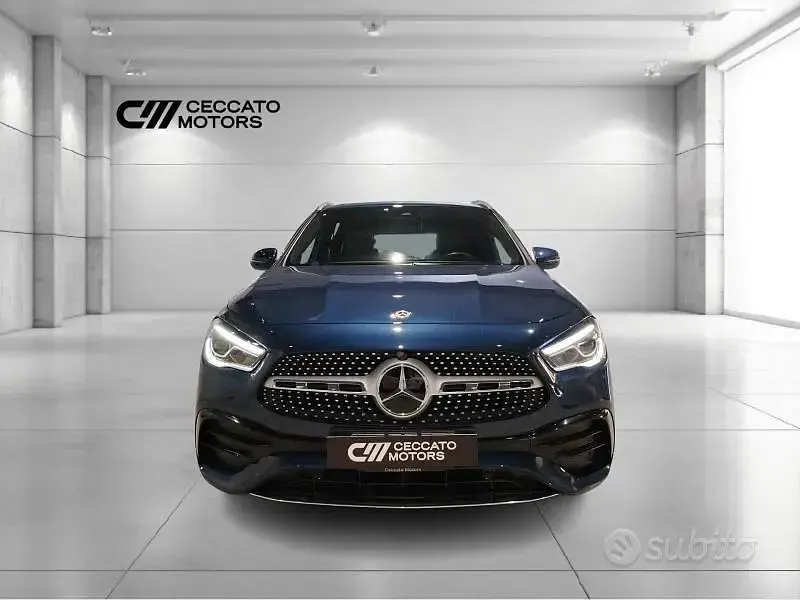 Usata Mercedes GLA200 Premium 150 CV (110 kW) 2023 Blu SUV