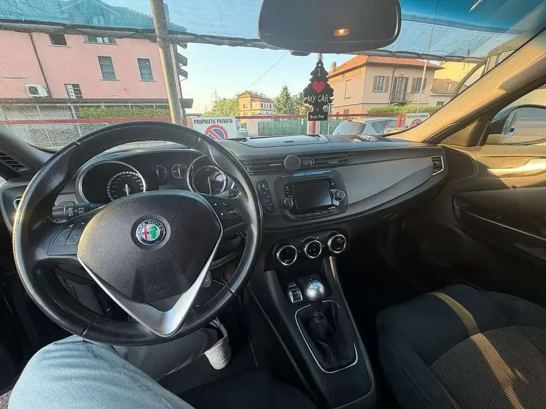 Usata Alfa Romeo Giulietta Progression 105 CV (77 kW) 2014 Utilitaria