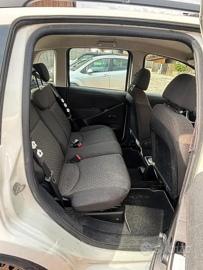 Usata Fiat Idea 80 CV (58 kW) 2008 Bianco Monovolume