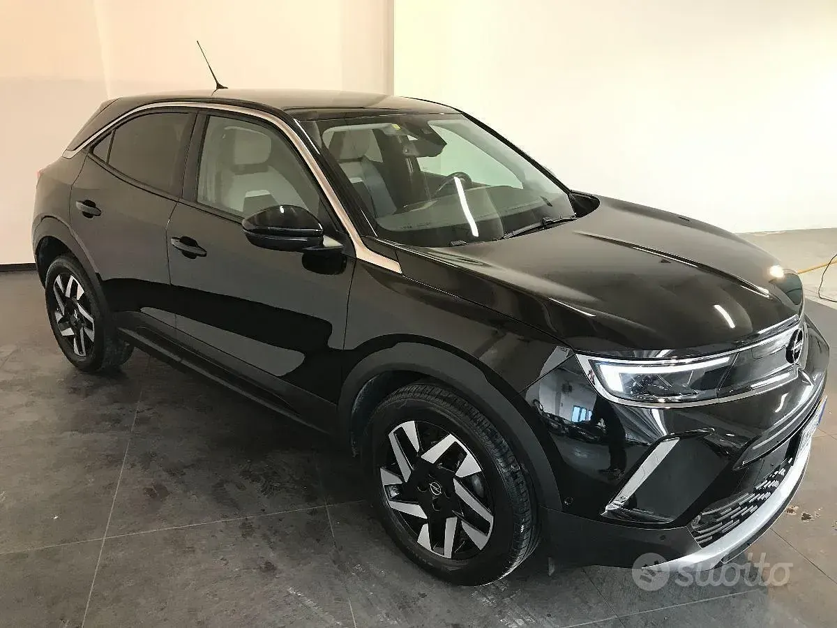 Usata Opel Mokka Edition 110 CV (80 kW) 2023 Nero SUV