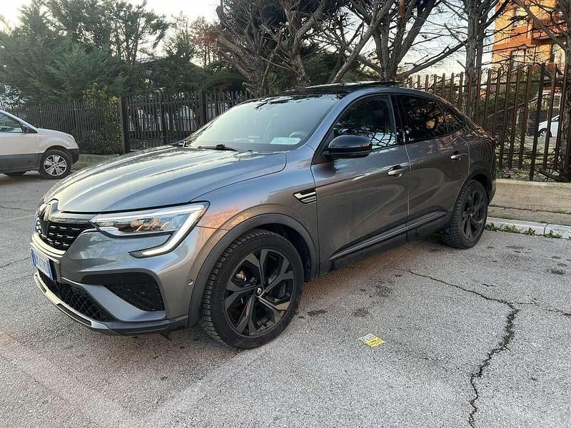 Usata Renault Arkana Intens 94 CV (69 kW) 2023 Argento SUV