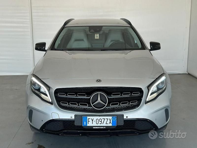 Begagnad Mercedes GLA200 Executive 136 HK (100 kW) 2019 Grå SUV