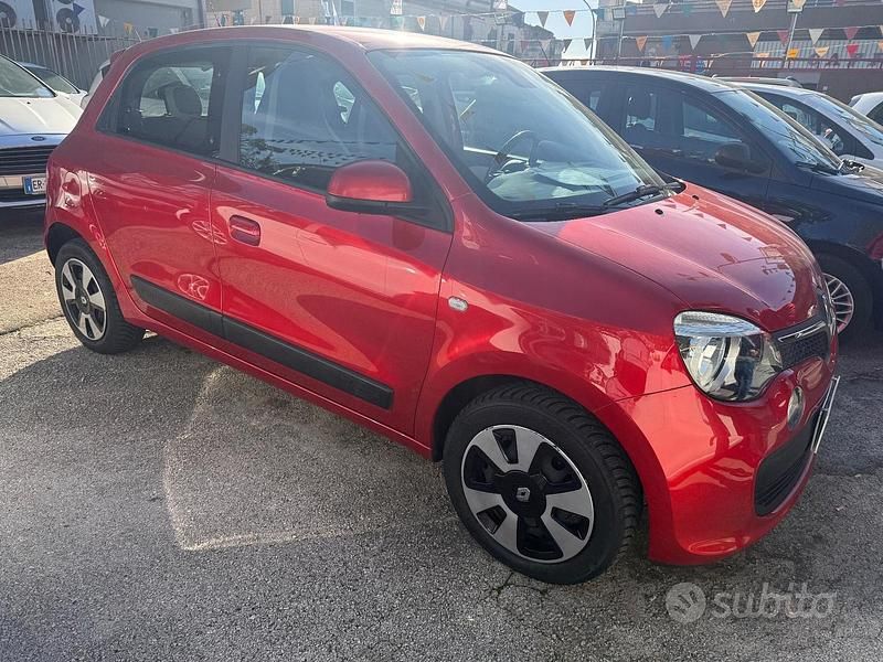 Usata Renault Twingo Life 69 CV (50 kW) 2016 Rosso Utilitaria