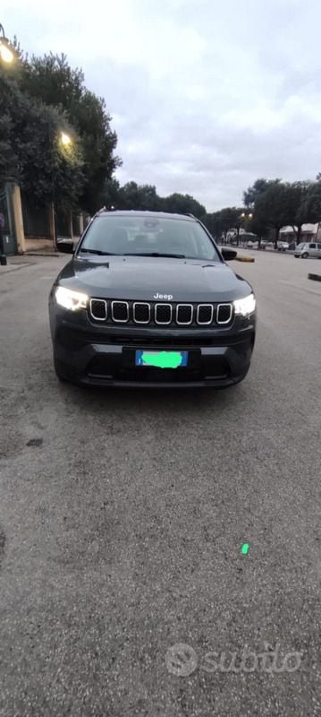 Grigio Usata 2022 Jeep Compass SUV | 23.500 € (Ottimo prezzo) - Immagine 1/4