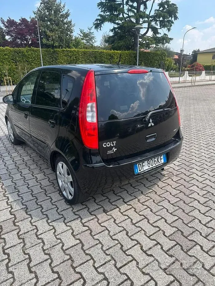 Usata Mitsubishi Colt 75 CV (55 kW) 2007 Berlina
