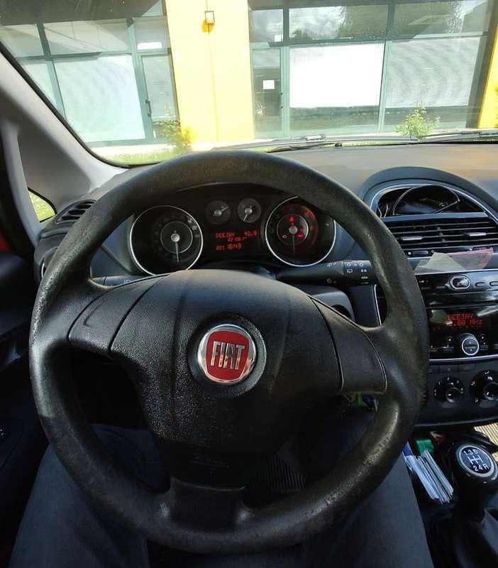 Usata Fiat Grande Punto 75 CV (55 kW) 2015 Rosso Utilitaria