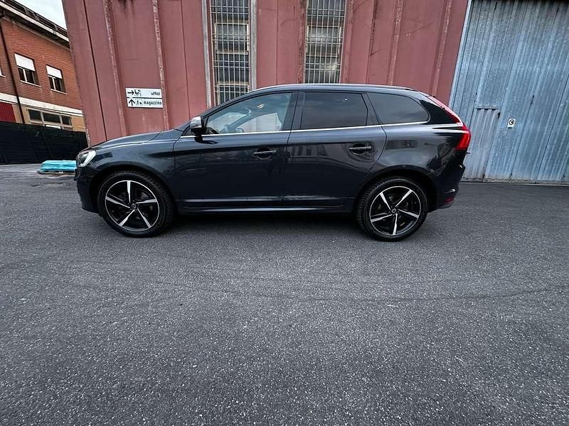 Usata Volvo XC60 Momentum 190 CV (139 kW) 2015 Grigio SUV