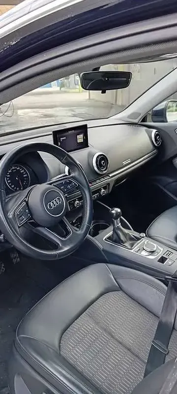 Usata Audi A3 Admired 116 CV (85 kW) 2019 Blu/azzurro Berlina