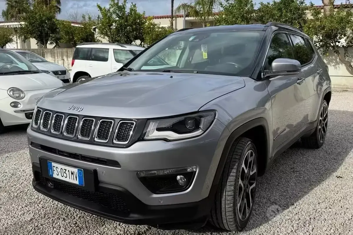 Usata Jeep Compass Limited 120 CV (88 kW) 2018 Grigio SUV