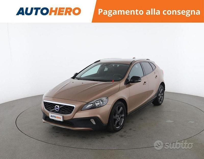 Usata Volvo V40 CC Momentum 115 CV (84 kW) 2015 Oro Station wagon