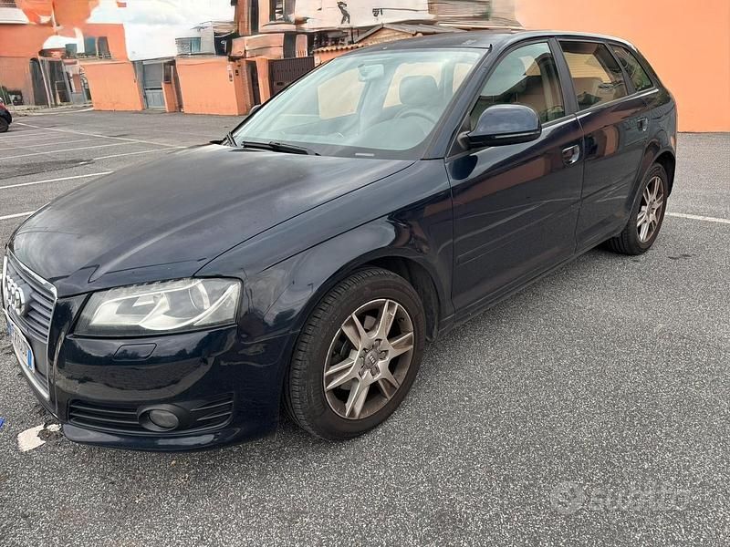 Blu Usata 2010 Audi A3 Tre volumi | 2500 € (Super prezzo) - Immagine 1/4