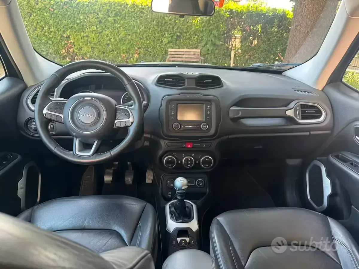 Usata Jeep Renegade Limited 140 CV (102 kW) 2015 Nero SUV