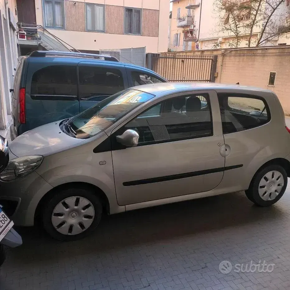 Usata Renault Twingo 58 CV (42 kW) 2008 Verde Utilitaria