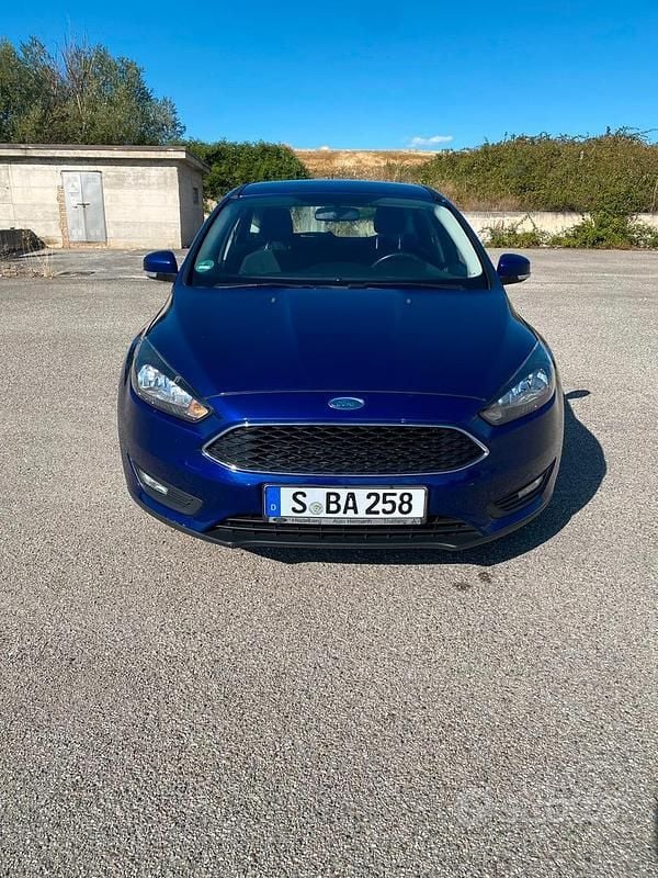 Blu Usata 2017 Ford Focus Titanium Berlina | 7900 € (Ottimo prezzo) - Immagine 1/4