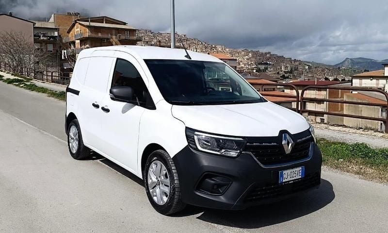 Bianco Usata 2022 Renault Kangoo Monovolume | 13.900 € (Buon prezzo) - Immagine 1/4