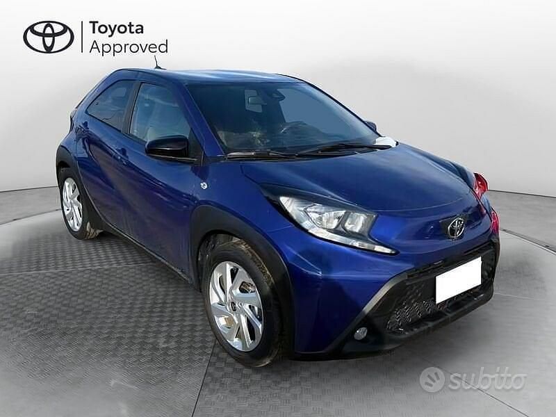 Nuova Toyota Aygo X Active 72 CV (52 kW) 2025 Blu SUV